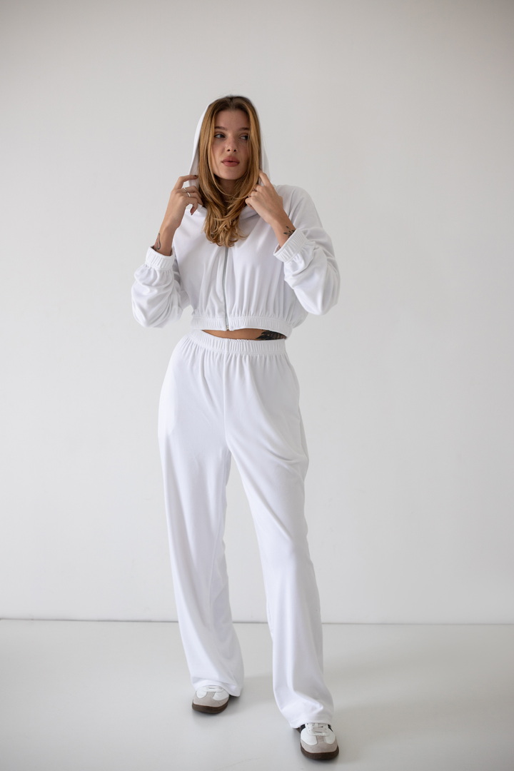 Костюм жіночий